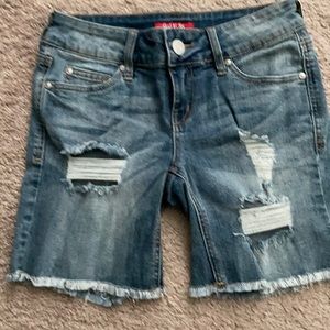 Guess Jean Shorts Size 25 New without tag